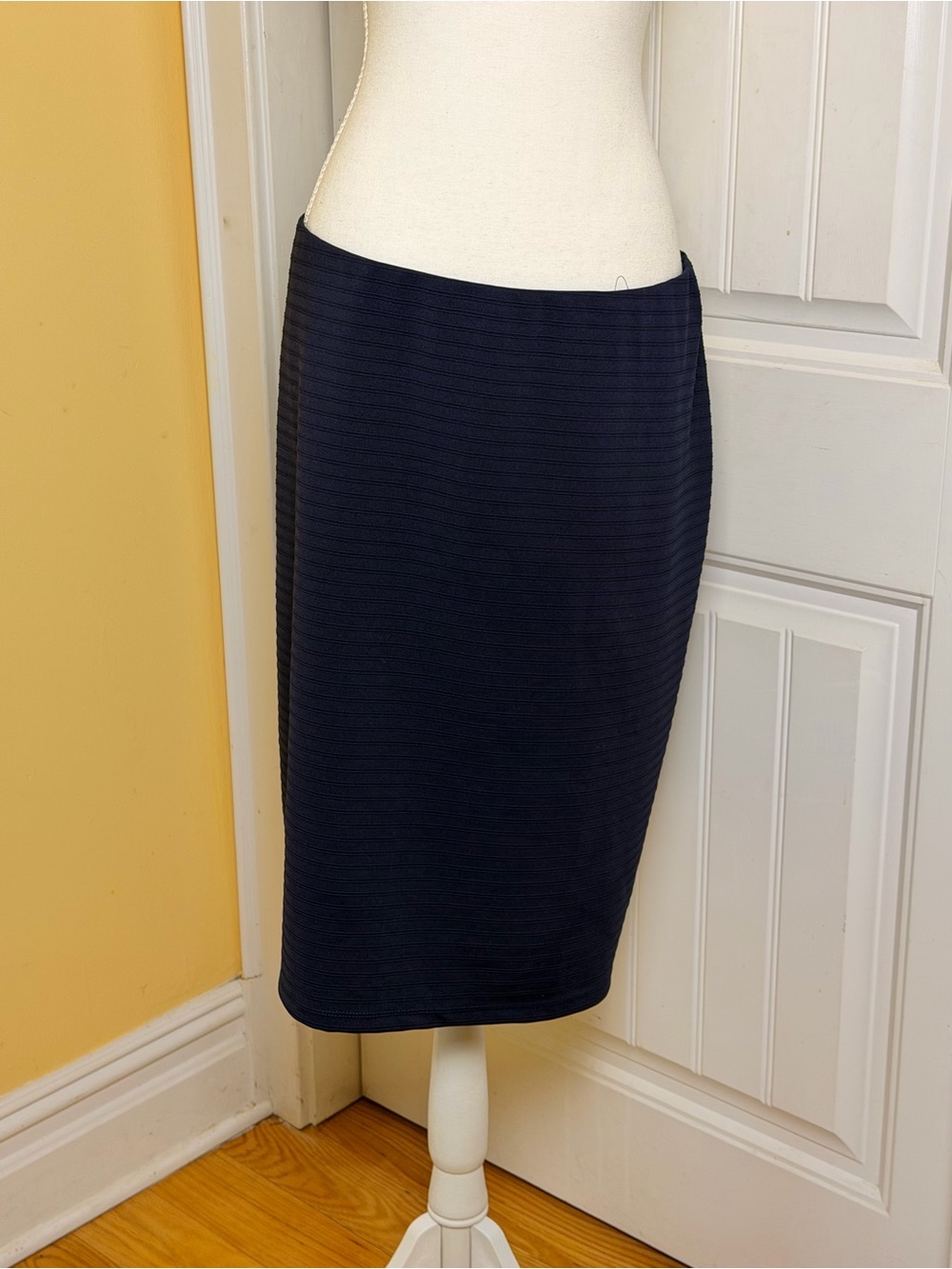 Roz & Ali Navy Ribbed Pencil Skirt